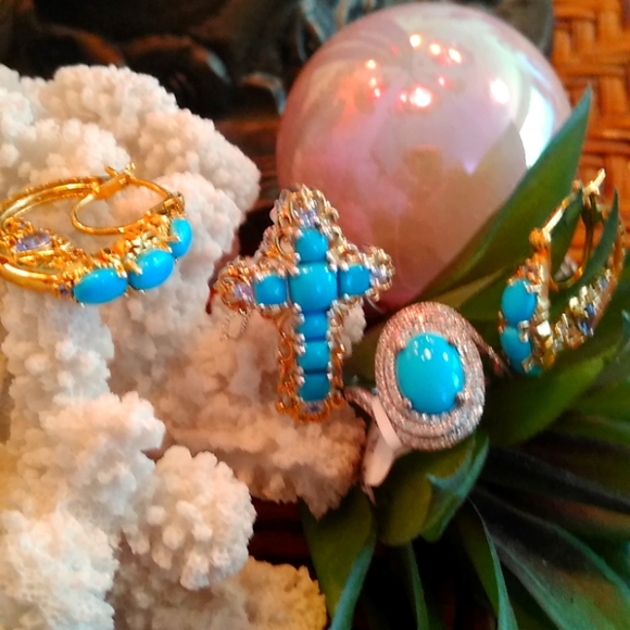 ARIZONA SLEEPING BEAUTY TURQUOISE & TANZANITE HOOP EARRINGS - Picture 7 of 7